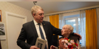 Губернатор Брянщины Александр Богомаз вручил ветерану медаль «80 лет Победы в Великой Отечественной войне 1941–1945 годов» - Газета Маяк