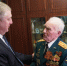 Александр Богомаз вручил юбилейную медаль «80 лет Победы в Великой Отечественной войне 1941–1945 годов» ветерану Великой Отечественной войны Николаю Редикульцеву - Газета Маяк