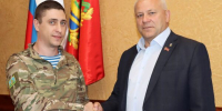 Председатель Брянской областной Думы встретился с участником СВО, который работал в аппарате регионального парламента - Газета Маяк