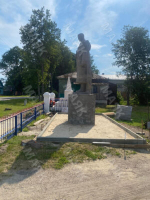 В Новозыбковском городском округе продолжаются работы по благоустройству мемориальных комплексов